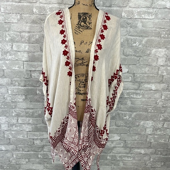 Chico’s Mixed-Print Ruana Wrap - Picture 1 of 8
